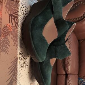 Fly London Elegant Green Suede Women's Shoes.  Size 39 But Fits Like Size 38